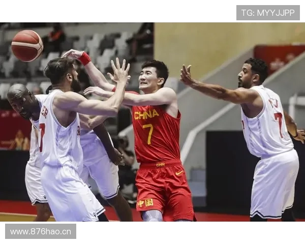 孙铭徽训练完直接拎两袋蛋白粉回家，这自律谁顶得住