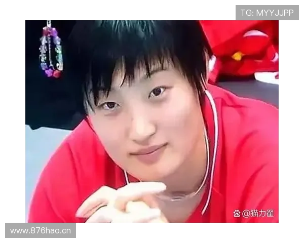 杨昊在路边小店刷卡，收银阿姨当场懵得不知说啥