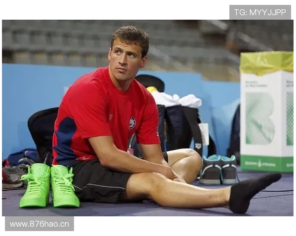 瑞安·洛赫特在泳池边的豪宅开趴，感觉不是运动员，是富豪派对现场啊