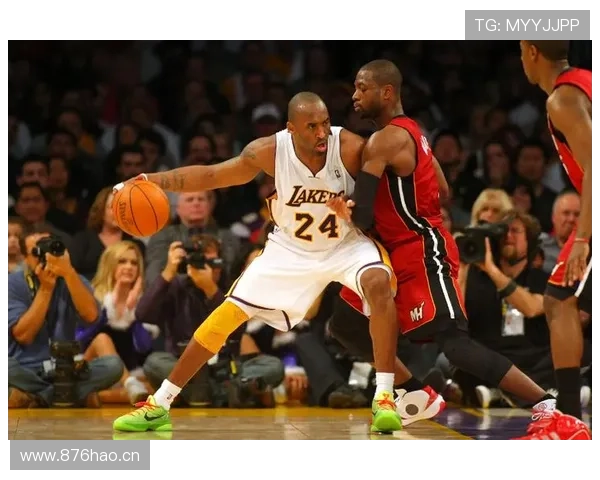 全面解析NBA背身单打规则，了解球员如何利用身体优势和位置得分